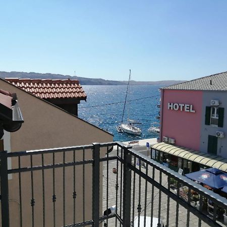 Apartments Ana Karlobag Exterior foto